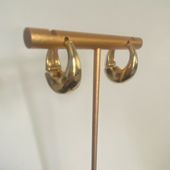 Chunky Hoop Earrings. New. - Picture 7 of 7